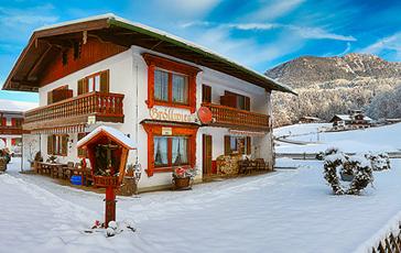 Einzigartige Berglandschaft im unberührten Nationalpark, überragt vom sagenhaften Watzmann und gekrönt vom geheimnisvollen Königssee