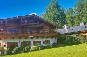 Ferienwohnungen für bis zu 6 Personen in Schönau am Königssee: Ideal für Familien und Gruppen, komfortabel ausgestattet und inmitten der idyllischen bayerischen Alpen gelegen. Entdecken Sie die Schönheit des Berchtesgadener Landes und genießen Sie unverge